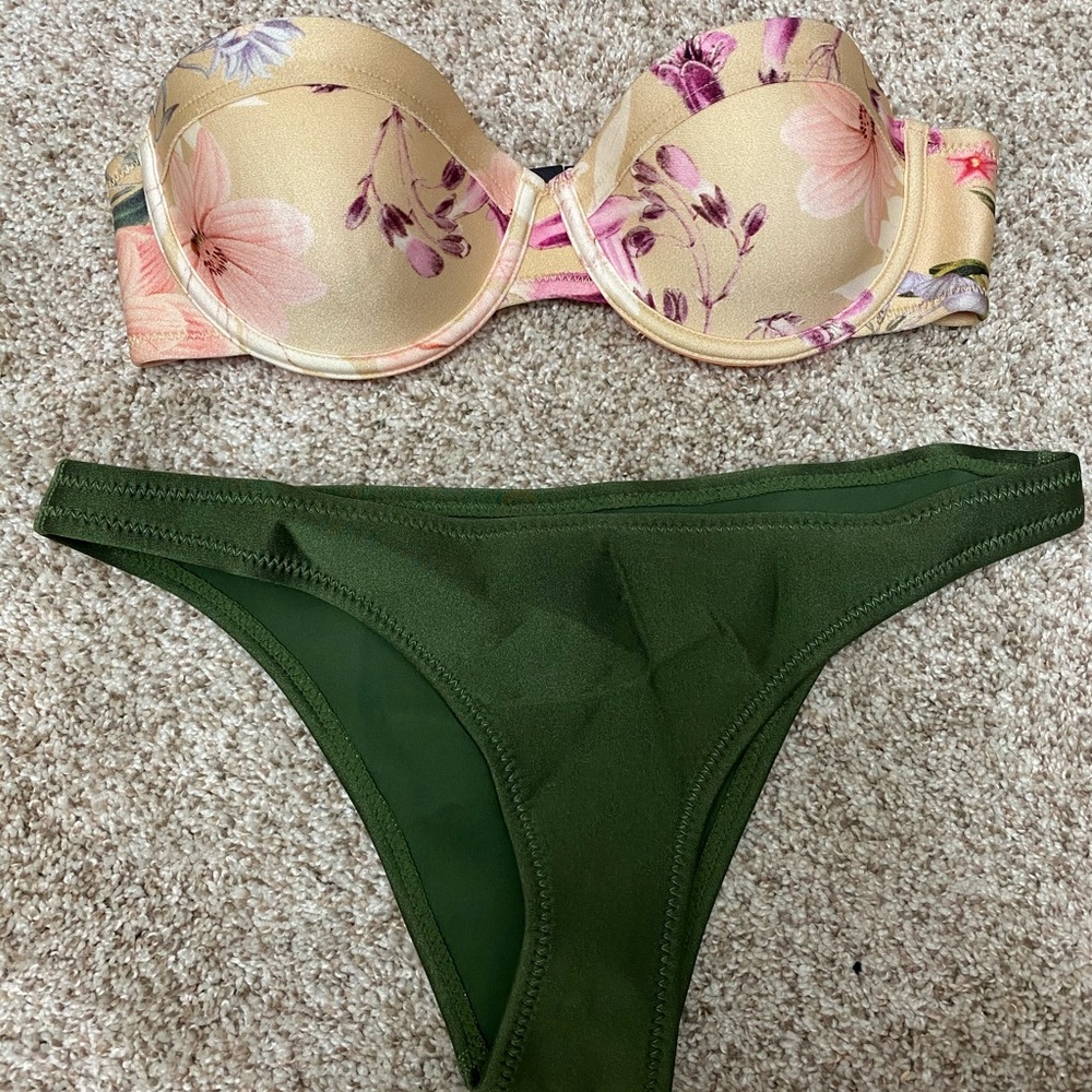 Triangl Bikini
